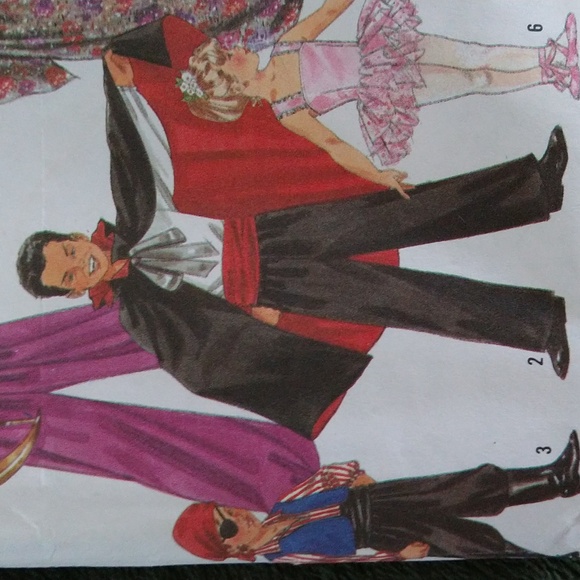 Halloween Simplicity Costumes for Adult + Child Patterns - Picture 5 of 8